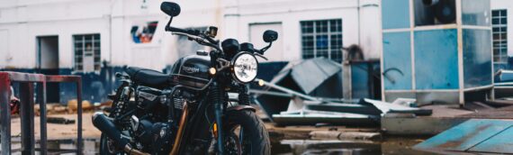  4 Motorcycle and Car Safety Tips